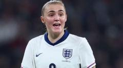 England’s Stanway undergoes knee surgery