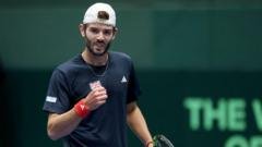GB’s Fearnley beats Nishikori to level Davis Cup tie