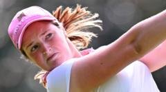 England’s world number one amateur Woad turns pro