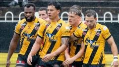 Lowly Castleford dent Warrington’s play-off hopes